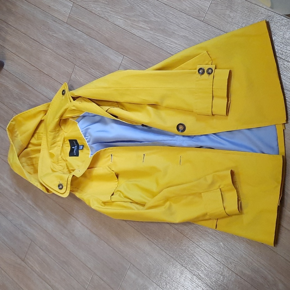 Women's London Fog Trenchcoat New XS